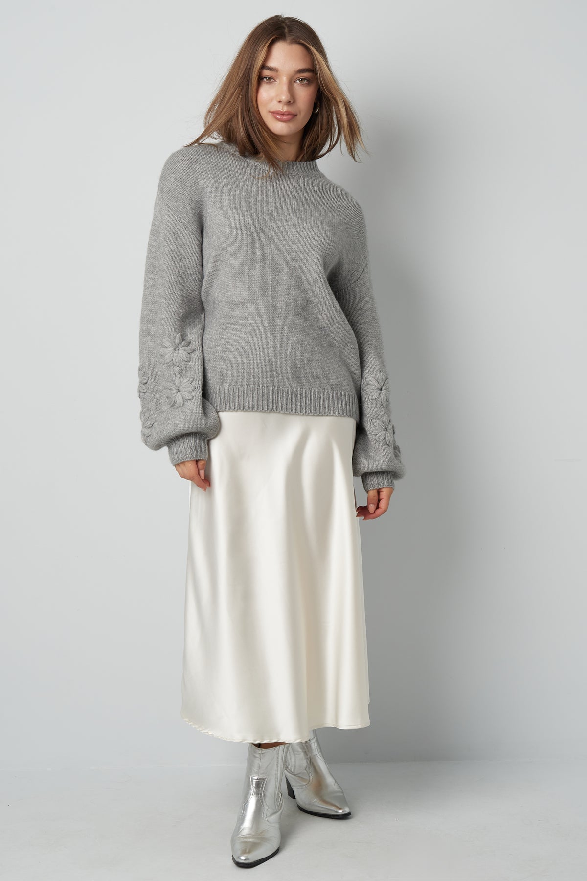 Lovely floral touch trui