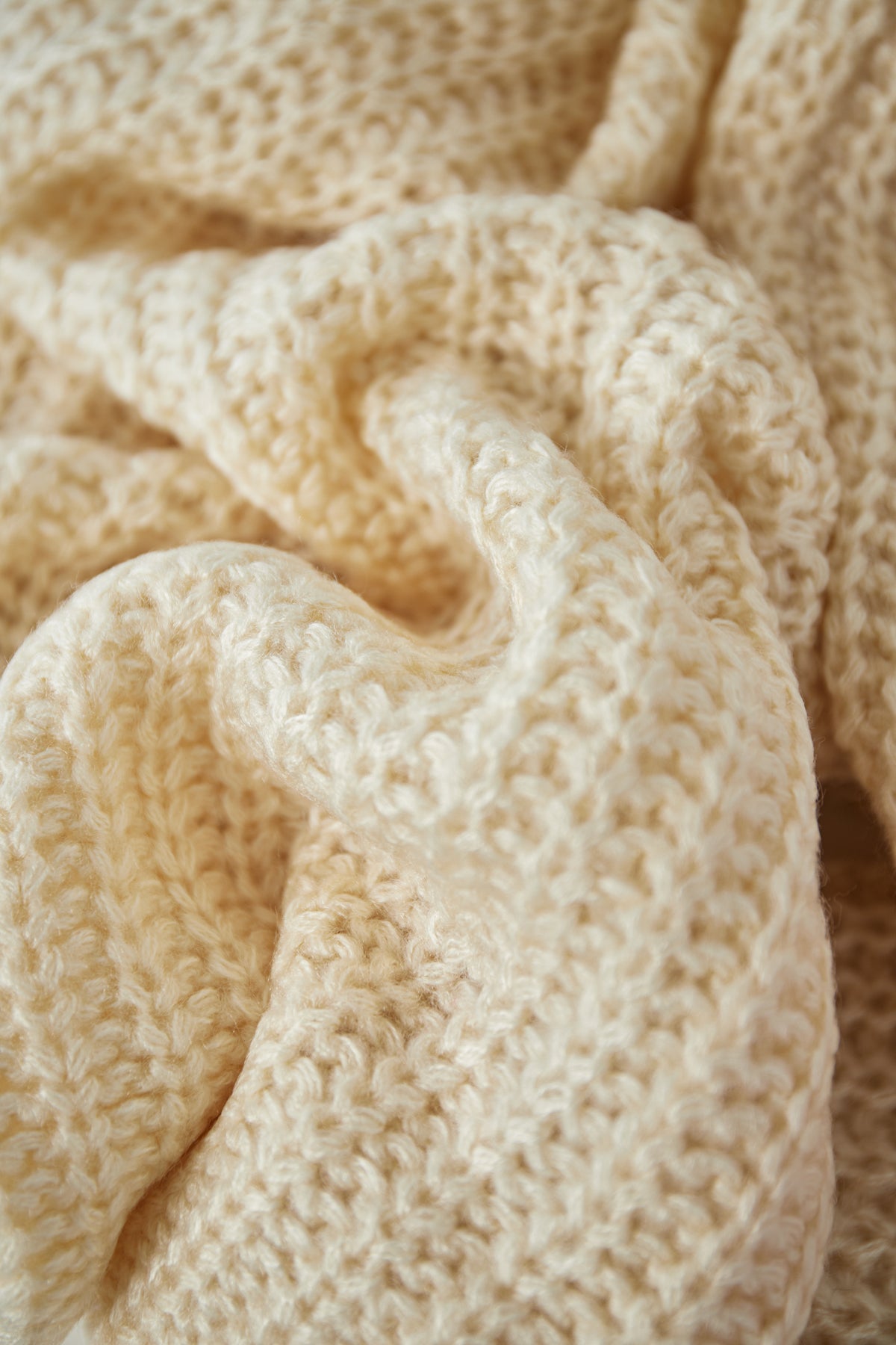 Gebreide off-shoulder trui