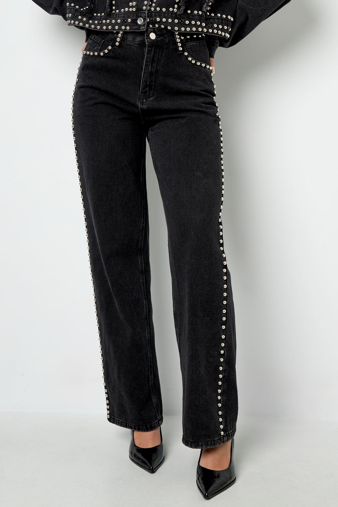 Studs-jeans